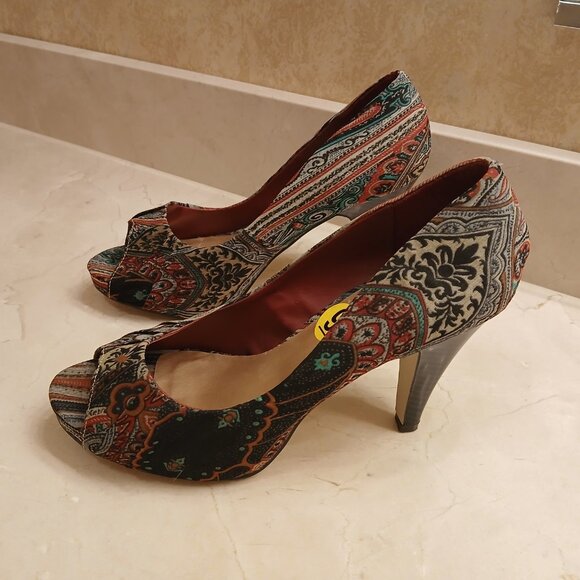 Madden Girl Peep Toe Platform Heels Size 9 - Multicolor Print - Picture 3 of 5